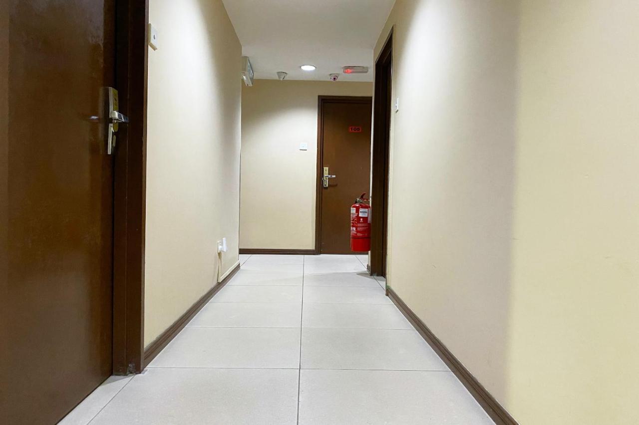 Oyo 90108 Hotel Kaya Кота-Кинабалу Экстерьер фото